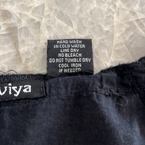 Raviya Black Floral Embroidered Bohemian Top. Size S - Picture 8 of 11